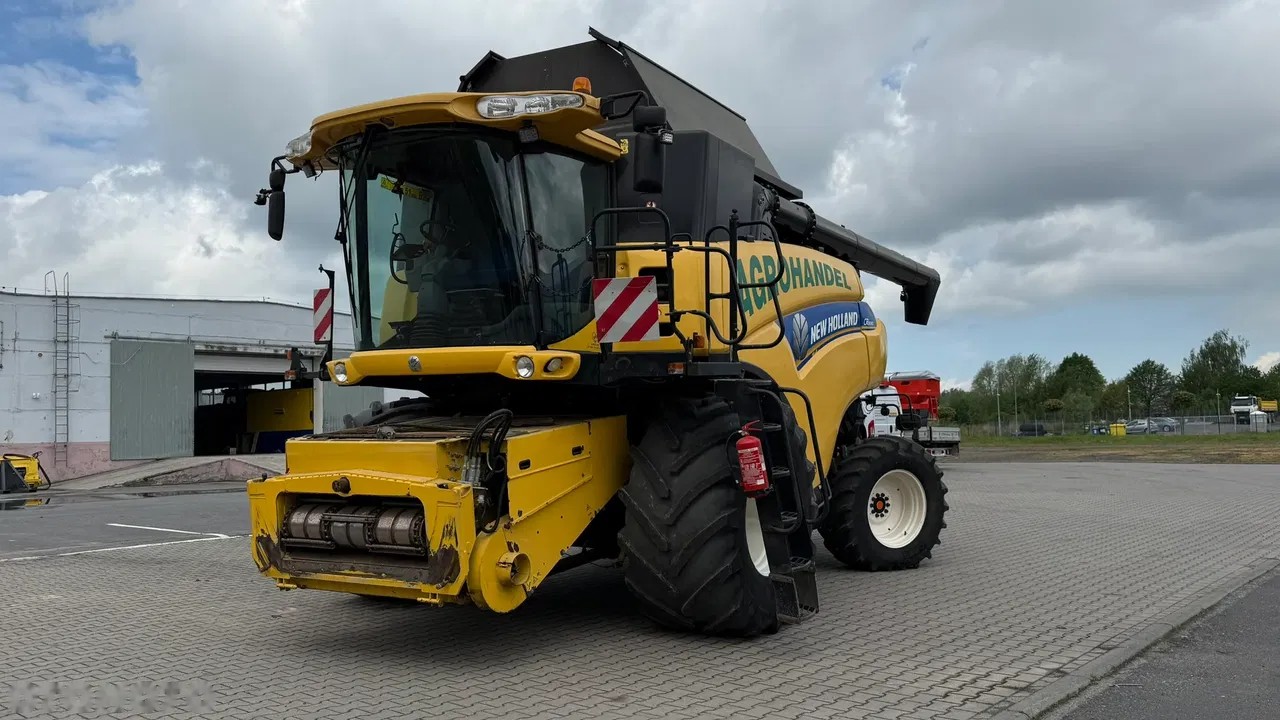 2012 New Holland CR9080, dovoz Skladom v EÚ — foto 8 z 17