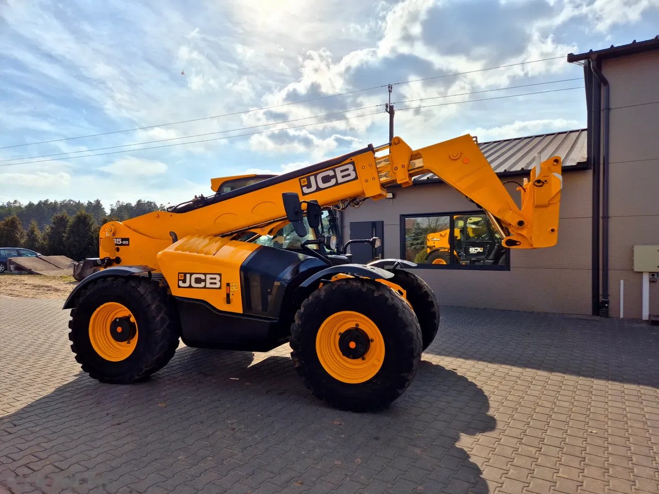 2019 JCB 535, 6 400 mth, dovoz Skladom v EÚ — foto 1 | AMECAR 2019 JCB 535, 6 400 mth, dovoz Skladom v EÚ — foto 1