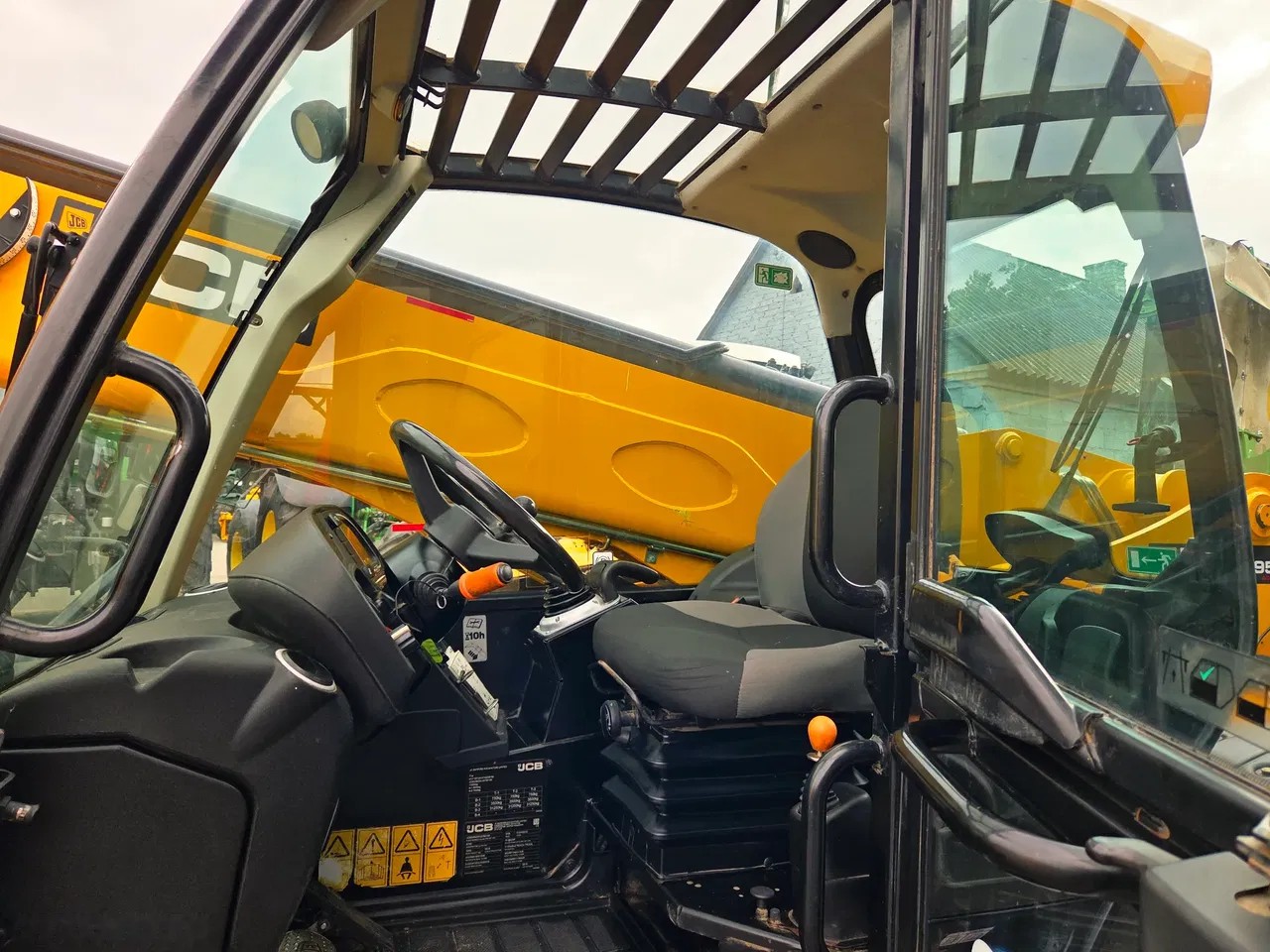 2019 JCB 535, 6 400 mth, dovoz Skladom v EÚ — foto 4 z 15