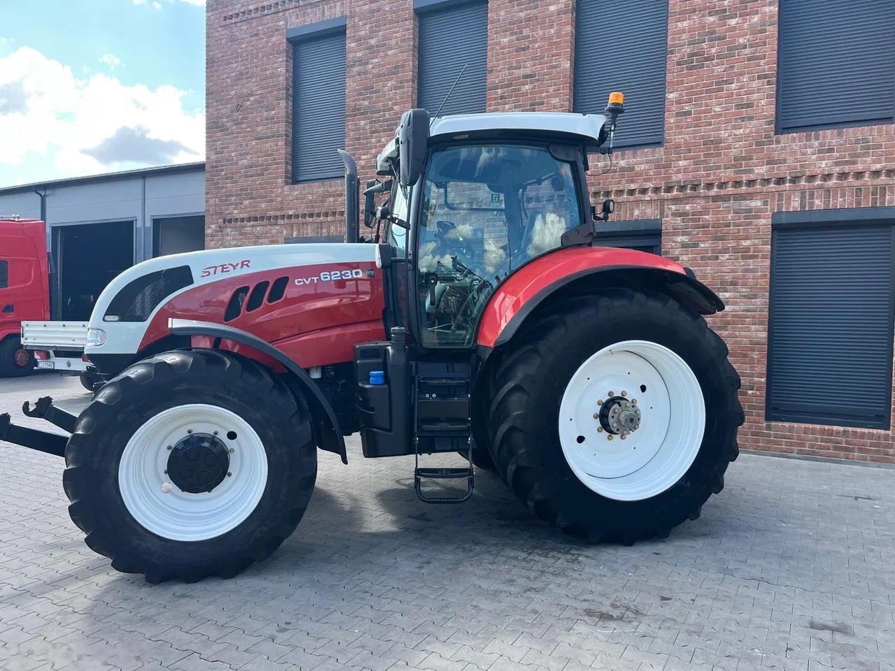 2015 Steyr 6230, 14 000 mth, dovoz Skladom v EÚ — foto 11 z 16