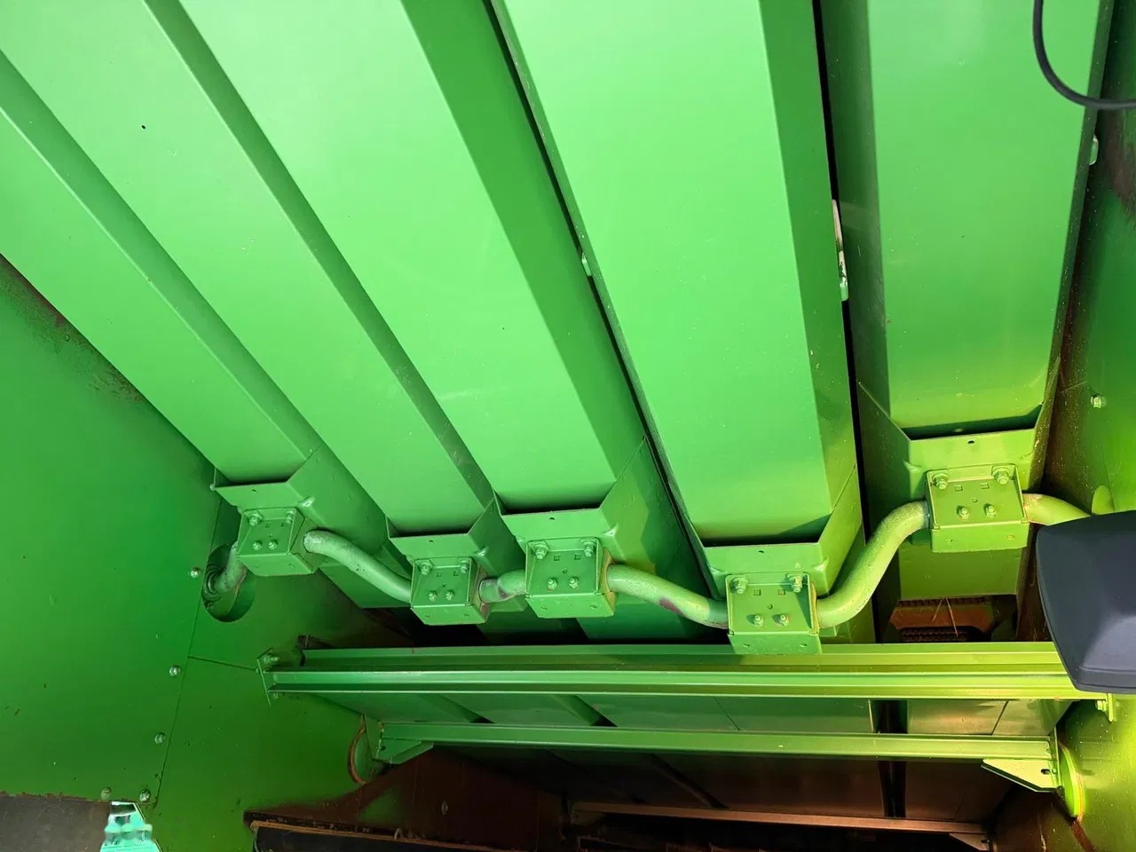 2001 John Deere 2256, dovoz Skladom v EÚ — foto 6 z 20