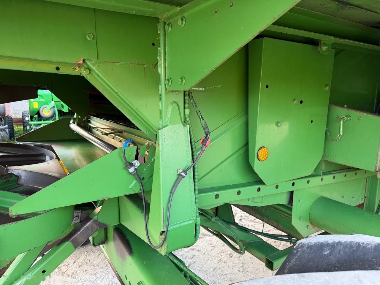 2001 John Deere 2256, dovoz Skladom v EÚ — foto 7 z 20