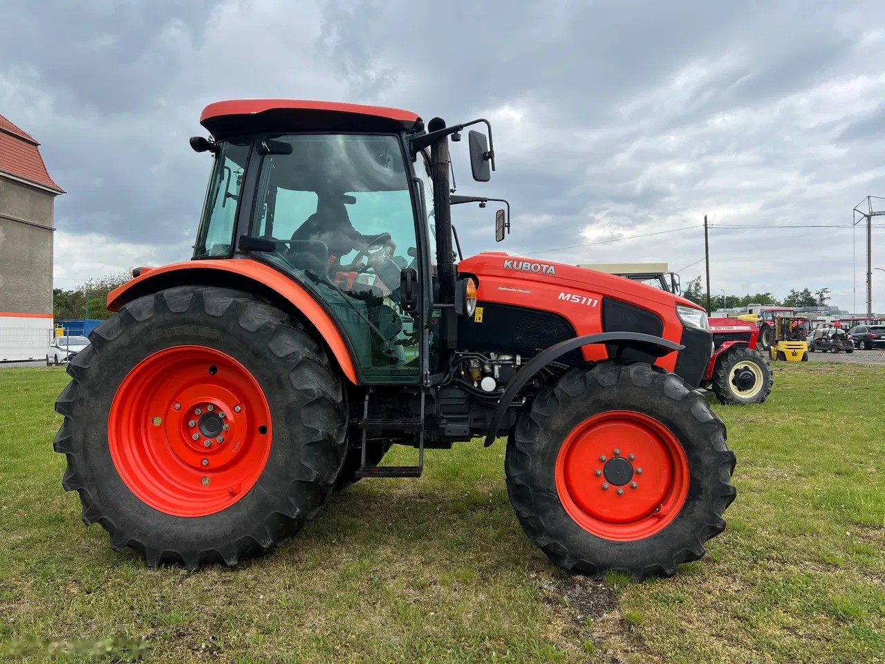 2017 Kubota M5001- 5111CAB, 3 700 mth, dovoz Skladom v EÚ — foto 5 z 24