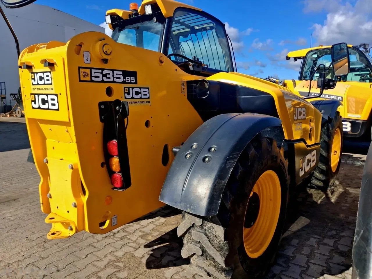 2022 JCB 535-95, 2 320 mth, dovoz Skladom v EÚ — foto 4 z 10
