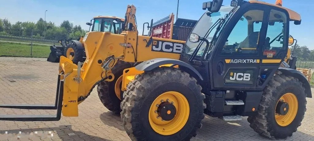 2023 JCB 560-80 Agri Xtra, 1 173 mth, dovoz Skladom v EÚ — foto 3 z 5