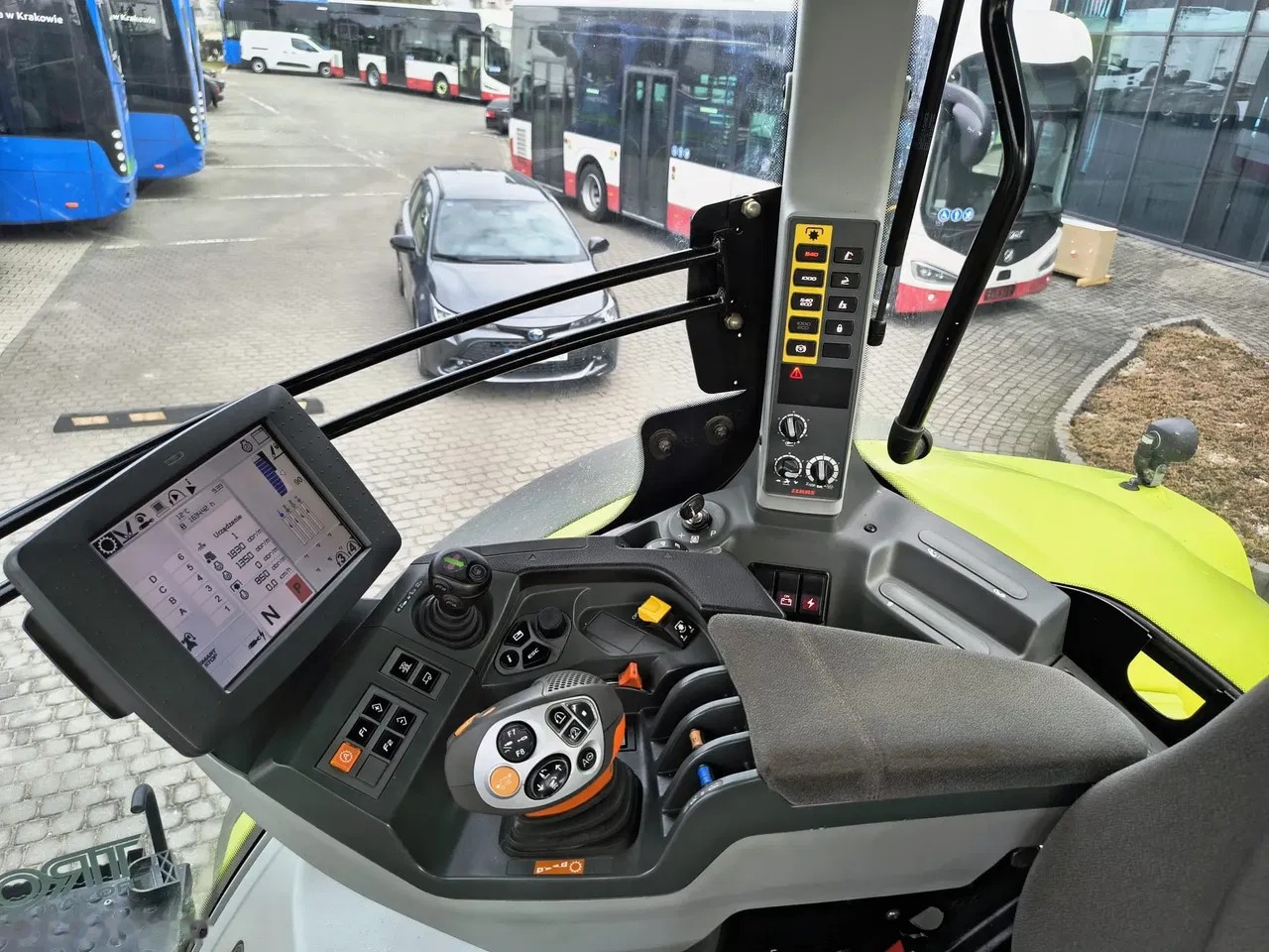 2017 Claas Axion 800, 6 000 mth, dovoz Skladom v EÚ — foto 6 z 21
