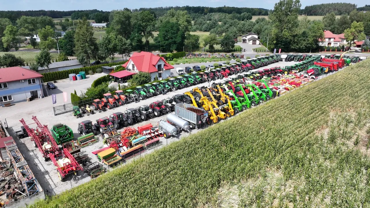 2015 Valtra, 5 500 mth, dovoz Skladom v EÚ — foto 2 z 13