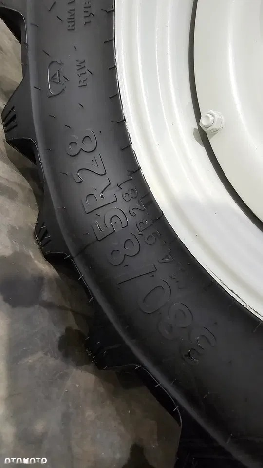 2017 Valtra, 5 500 mth, dovoz Skladom v EÚ — foto 11 z 15
