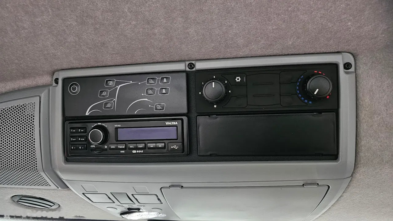 2017 Valtra, 5 500 mth, dovoz Skladom v EÚ — foto 14 z 15