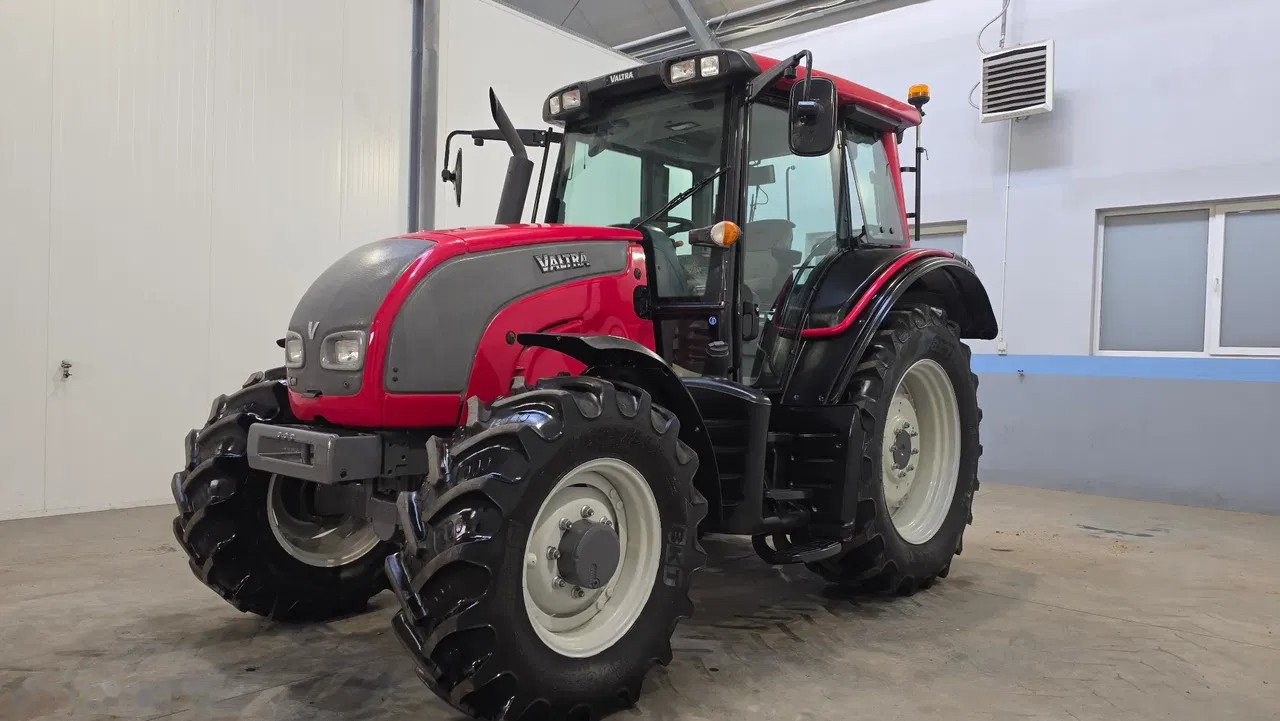 2013 Valtra, 7 500 mth, dovoz Skladom v EÚ — foto 2 z 14