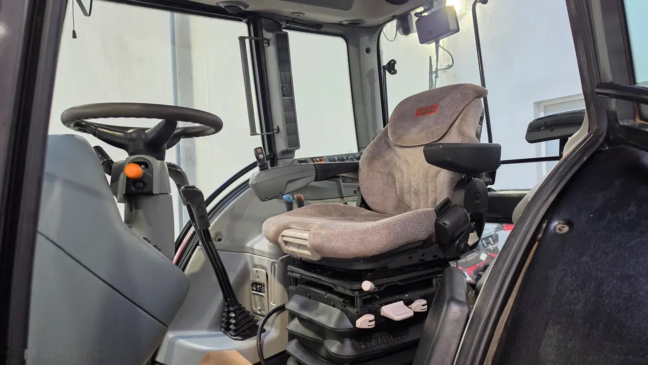 2013 Valtra, 7 500 mth, dovoz Skladom v EÚ — foto 3 z 14