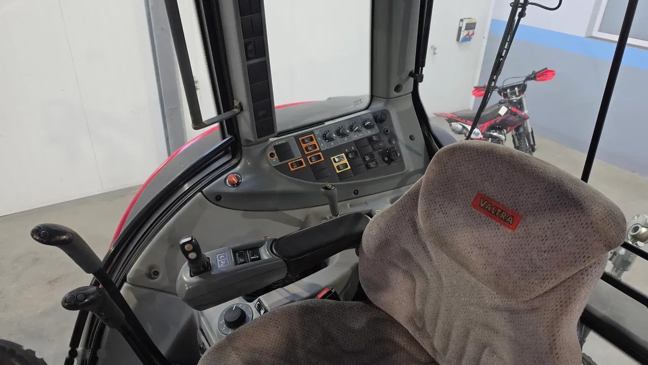 2013 Valtra, 7 500 mth, dovoz Skladom v EÚ — foto 4 z 14