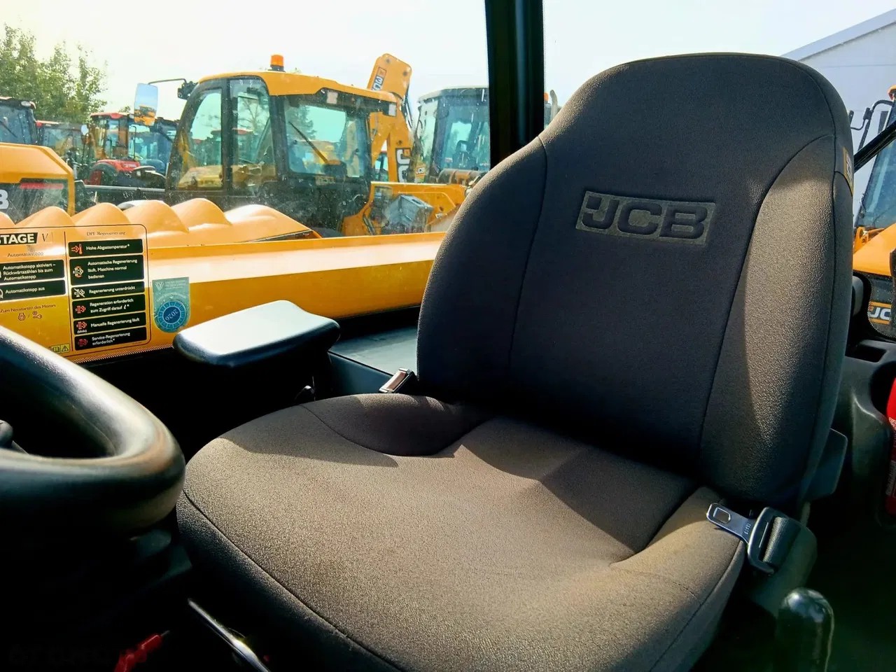 2022 JCB 531-70, 1 586 mth, dovoz Skladom v EÚ — foto 7 z 16