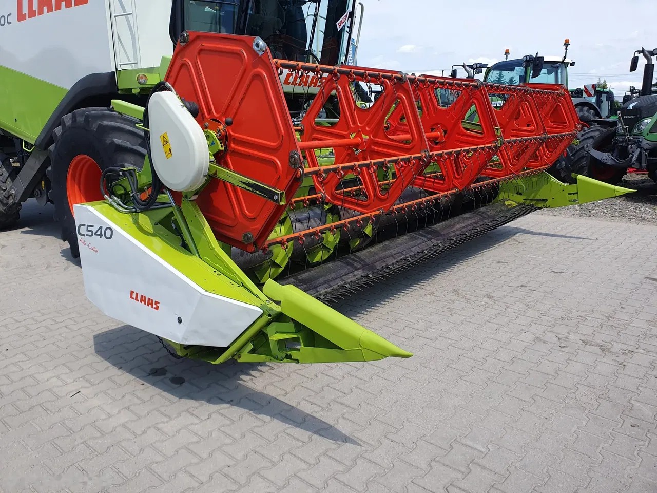 2014 Claas C540 składany, dovoz Skladom v EÚ — foto 1 z 19 2014 Claas C540 składany, dovoz Skladom v EÚ — foto 1 z 19