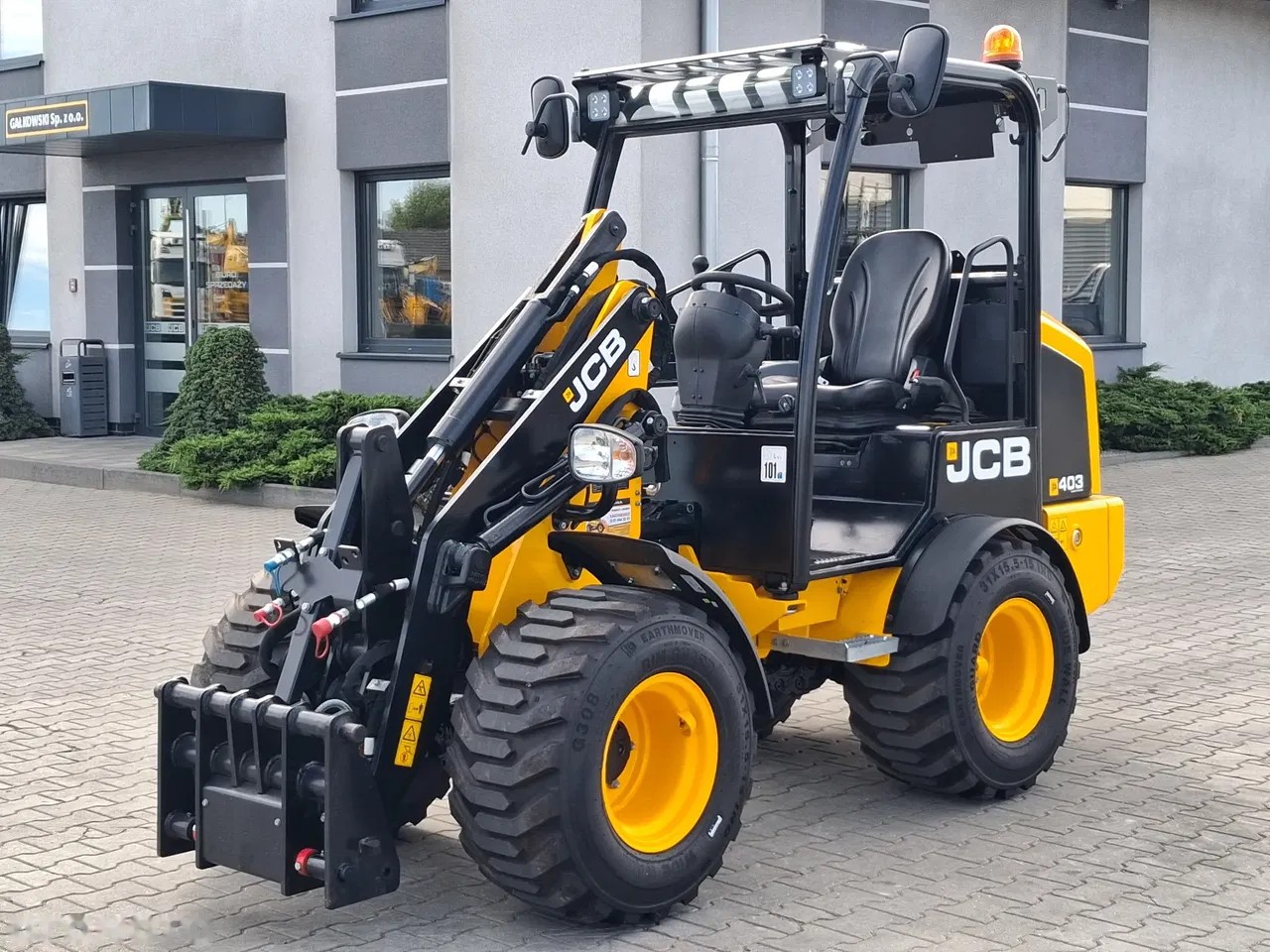 2025 JCB 403 SMART POWER, 50 mth, dovoz Skladom v EÚ — foto 1 z 12 2025 JCB 403 SMART POWER, 50 mth, dovoz Skladom v EÚ — foto 1 z 12