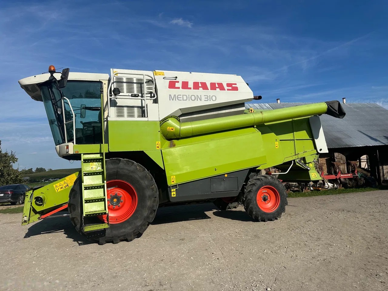 2002 Claas Medion 310, 3 700 mth, dovoz Skladom v EÚ — foto 1 z 15 2002 Claas Medion 310, 3 700 mth, dovoz Skladom v EÚ — foto 1 z 15
