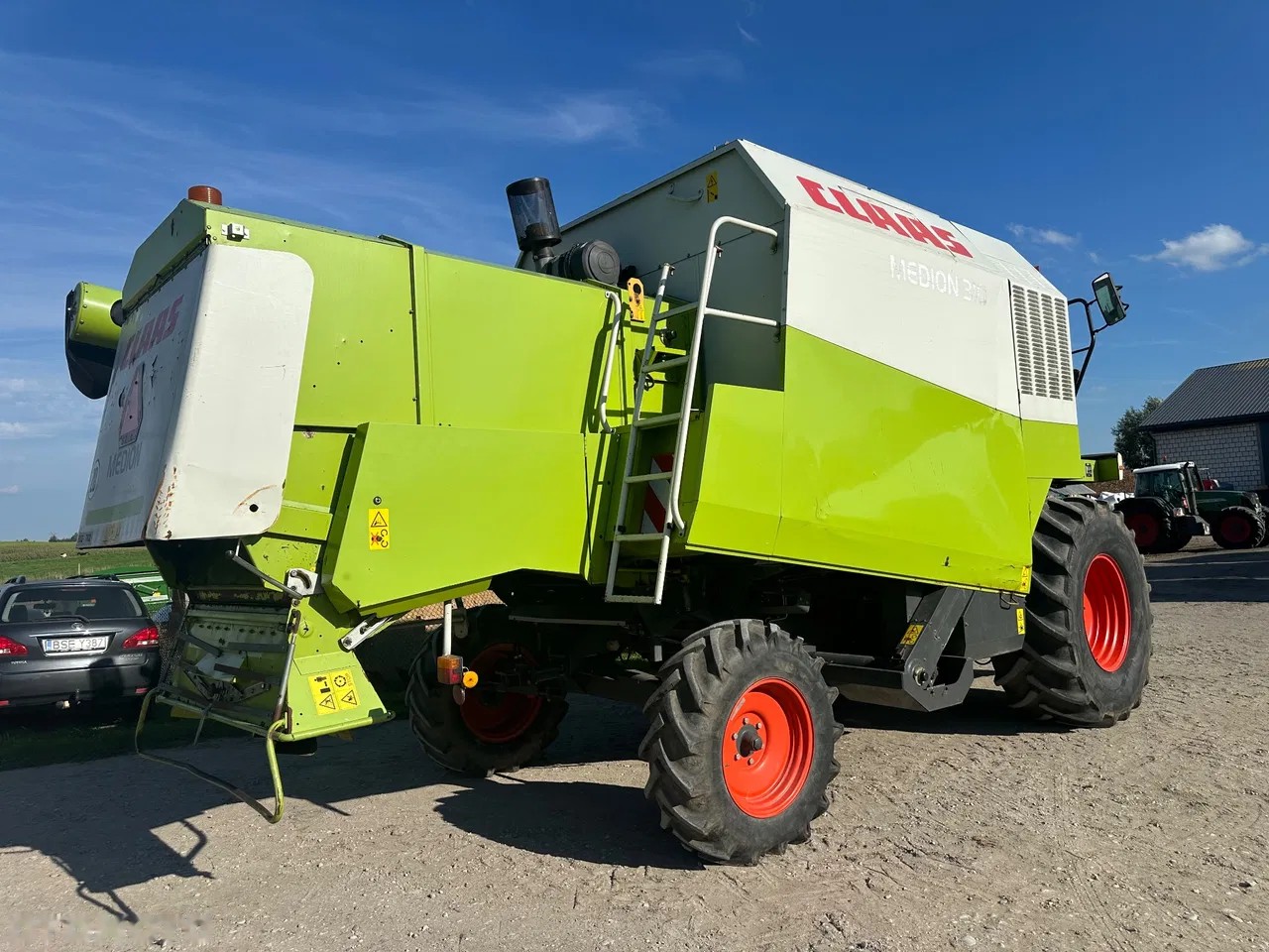 2002 Claas Medion 310, 3 700 mth, dovoz Skladom v EÚ — foto 10 z 15