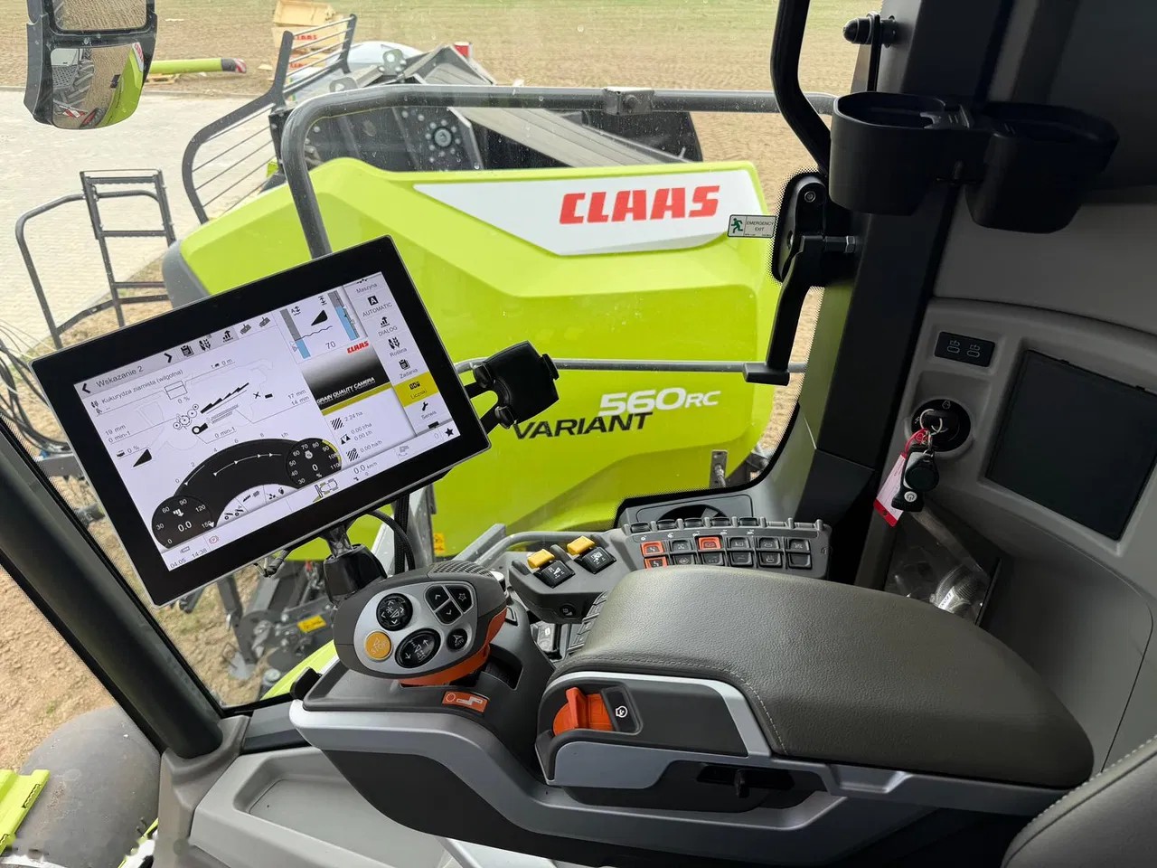2023 Claas LEXION 6800 CEMOS AUTOMATIC, 903 mth, dovoz Skladom v EÚ — foto 7 z 11