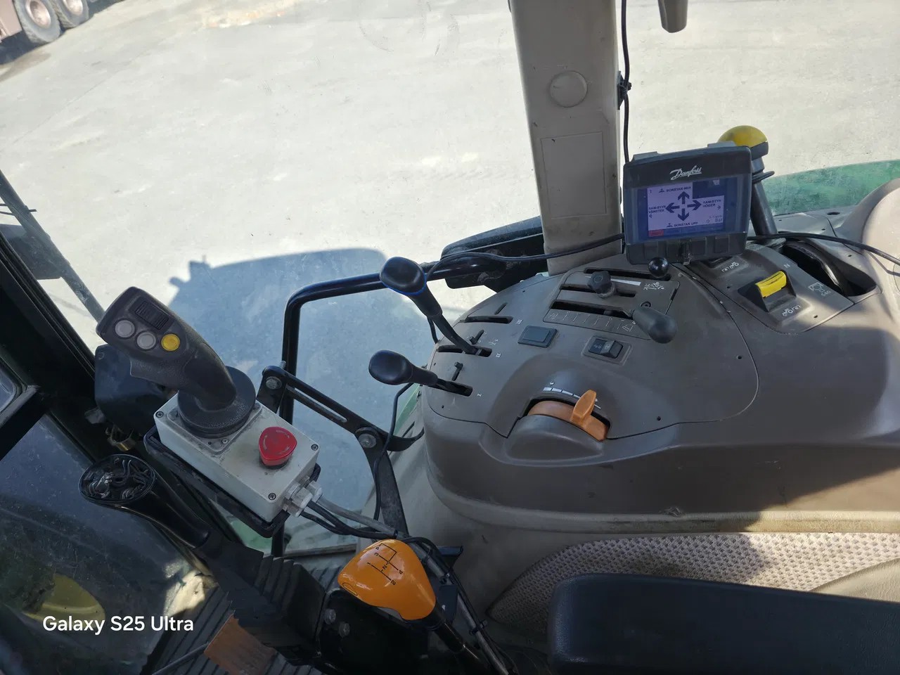 2017 John Deere 5075M, 2 331 mth, dovoz Skladom v EÚ — foto 8 z 22