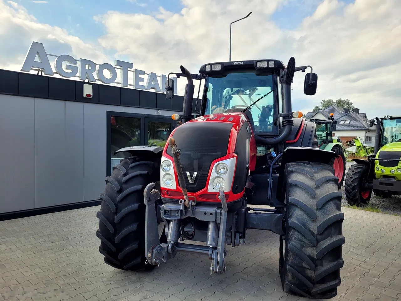 2014 Valtra T 173 HI-TECH, 7 810 mth, dovoz Skladom v EÚ — foto 1