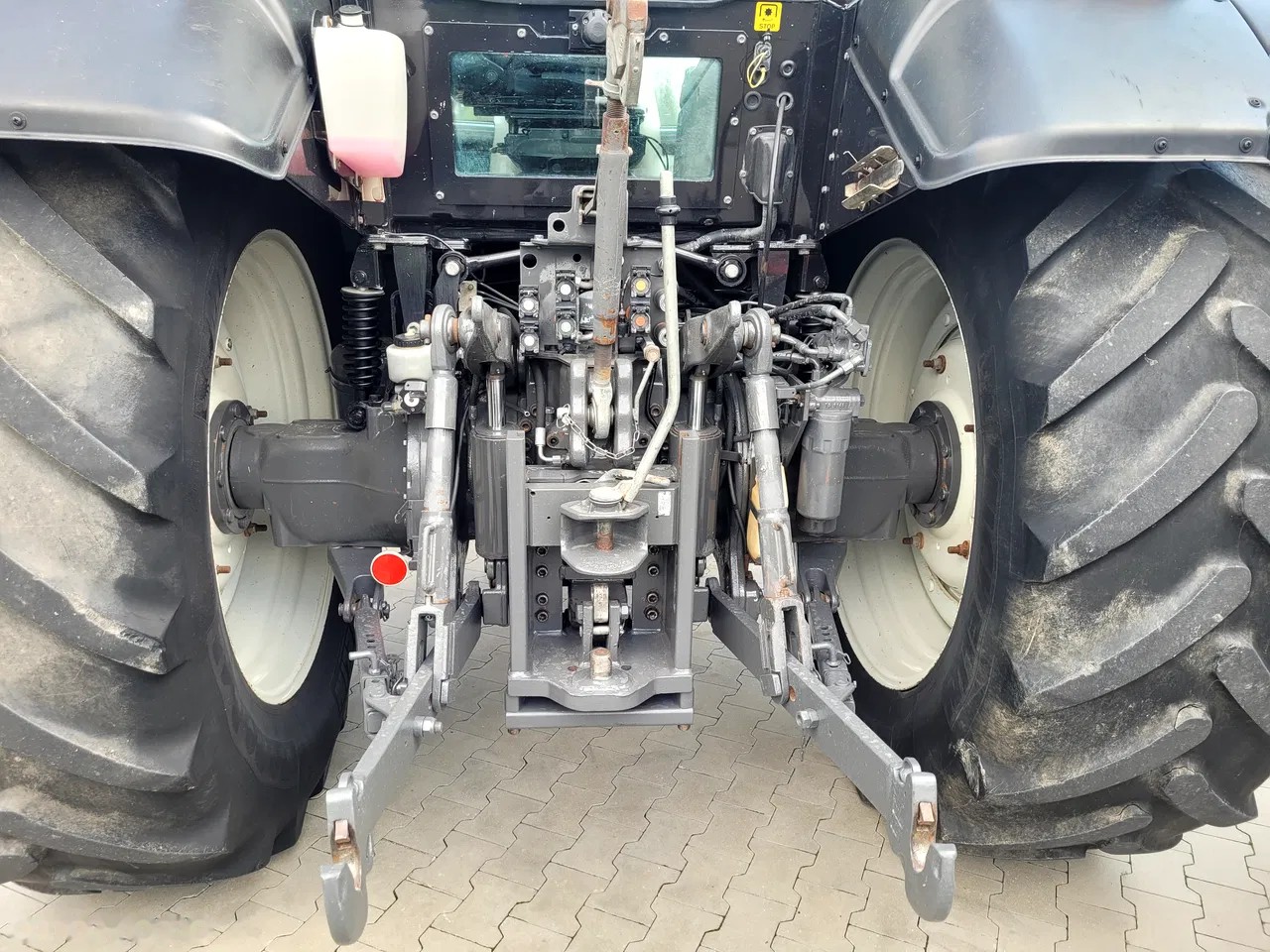 2014 Valtra T 173 HI-TECH, 7 810 mth, dovoz Skladom v EÚ — foto 7 z 24