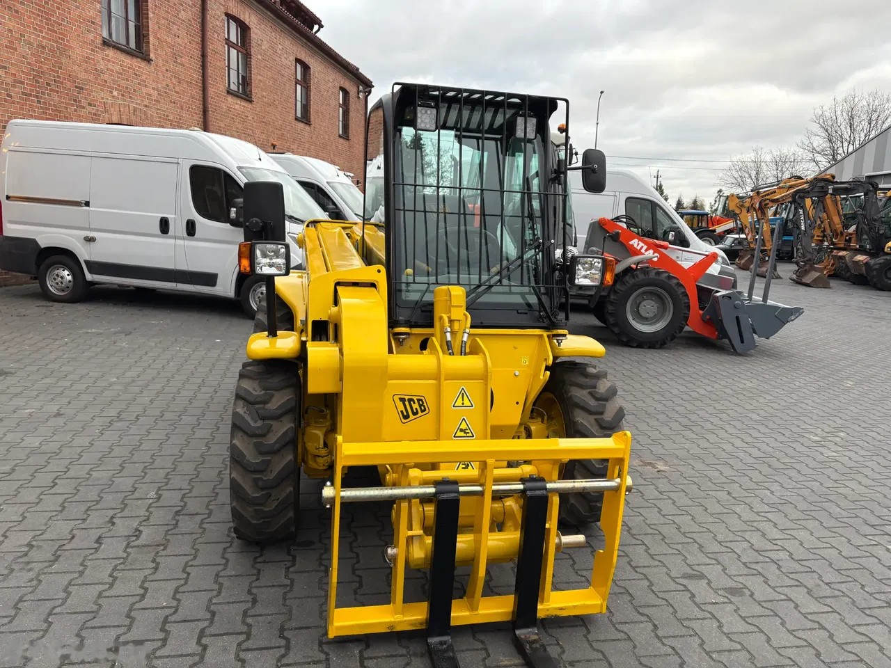 1999 JCB 520-50, 3 223 mth, dovoz Skladom v EÚ — foto 8 z 24