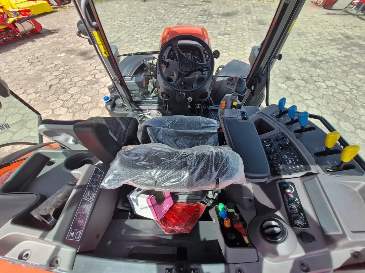 2023 Kubota M6142, 30 mth, dovoz Skladom v EÚ — foto 6 z 6