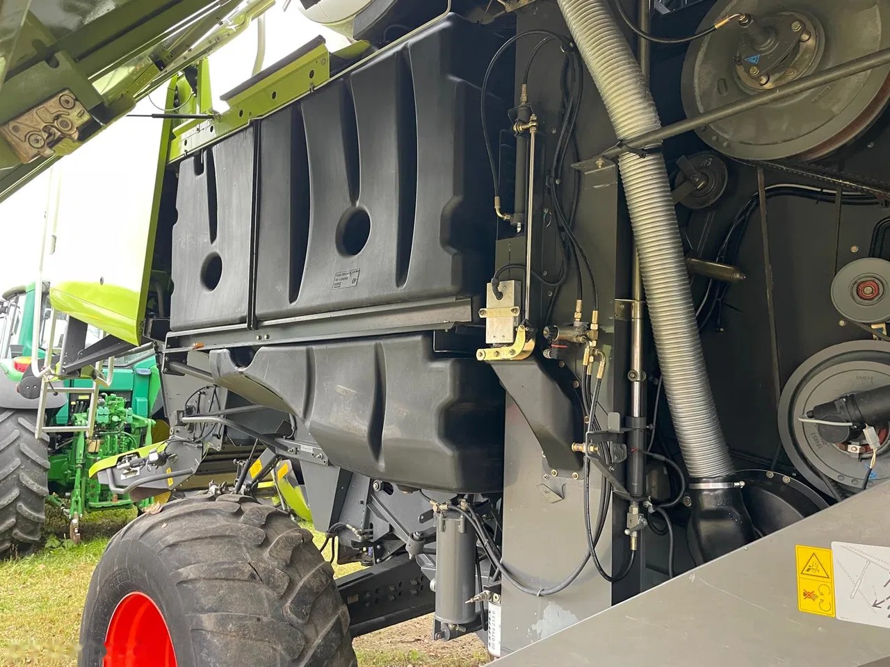 2004 Claas Lexion 570, dovoz Skladom v EÚ — foto 10 z 14