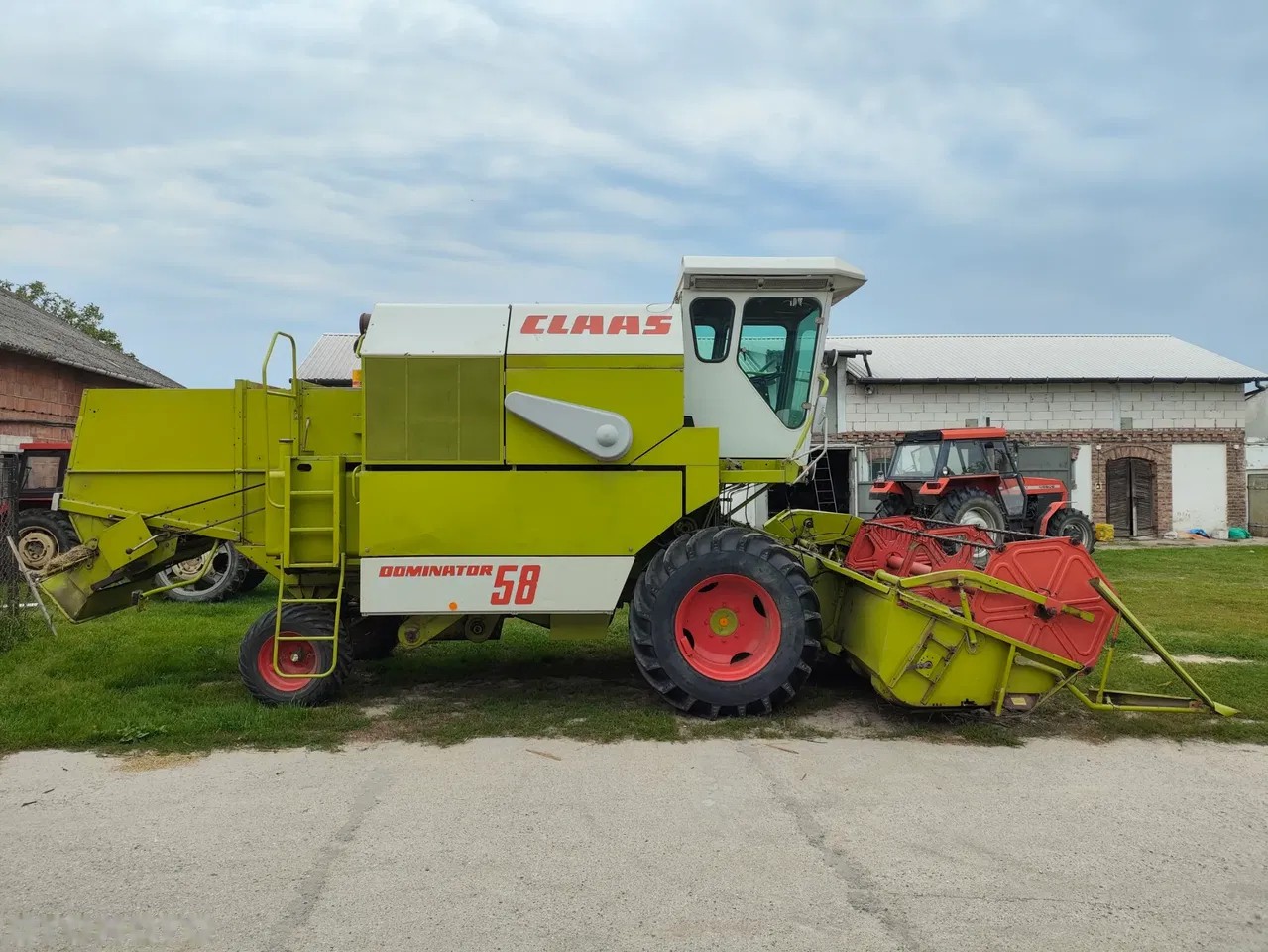 1986 Claas Dominator 58, 2 554 mth, dovoz Skladom v EÚ — foto 3 z 8