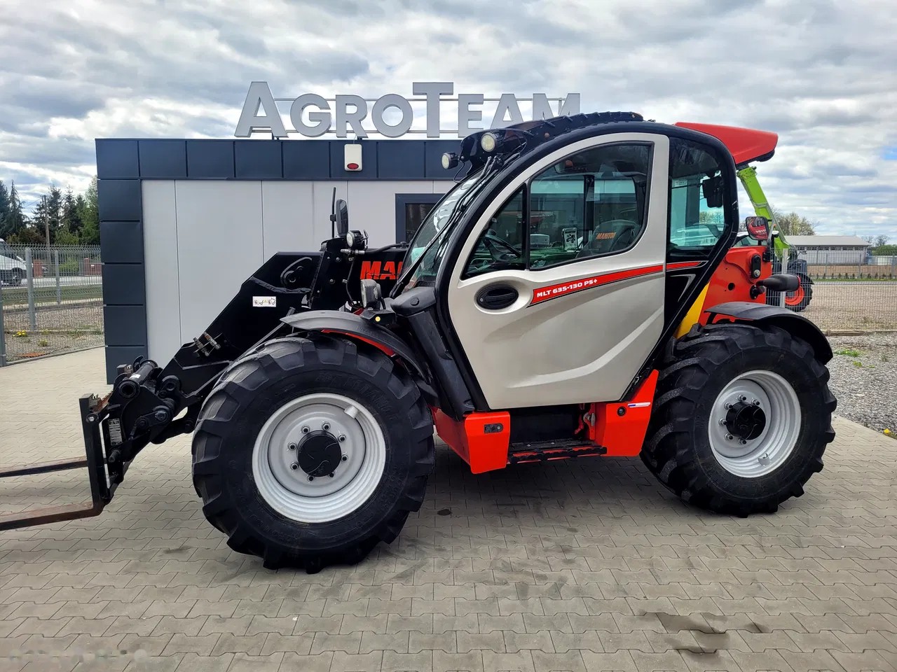2017 Manitou MLT 635-130 PS+ PREMIUM, dovoz Skladom v EÚ — foto 2 z 24