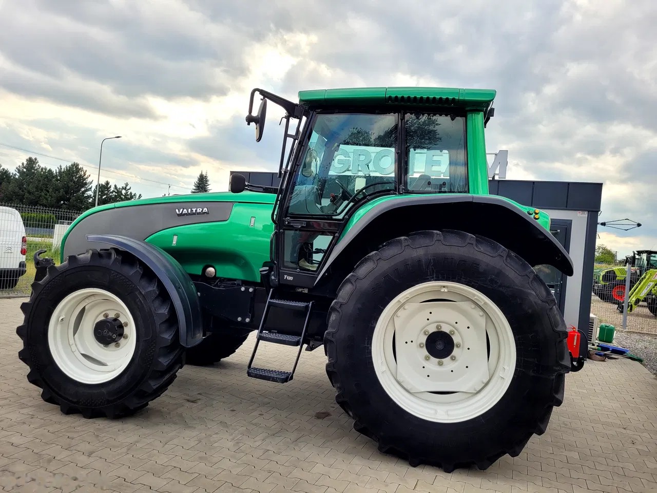 2006 Valtra T 120 HI-TECH, 8 954 mth, dovoz Skladom v EÚ — foto 10 z 24