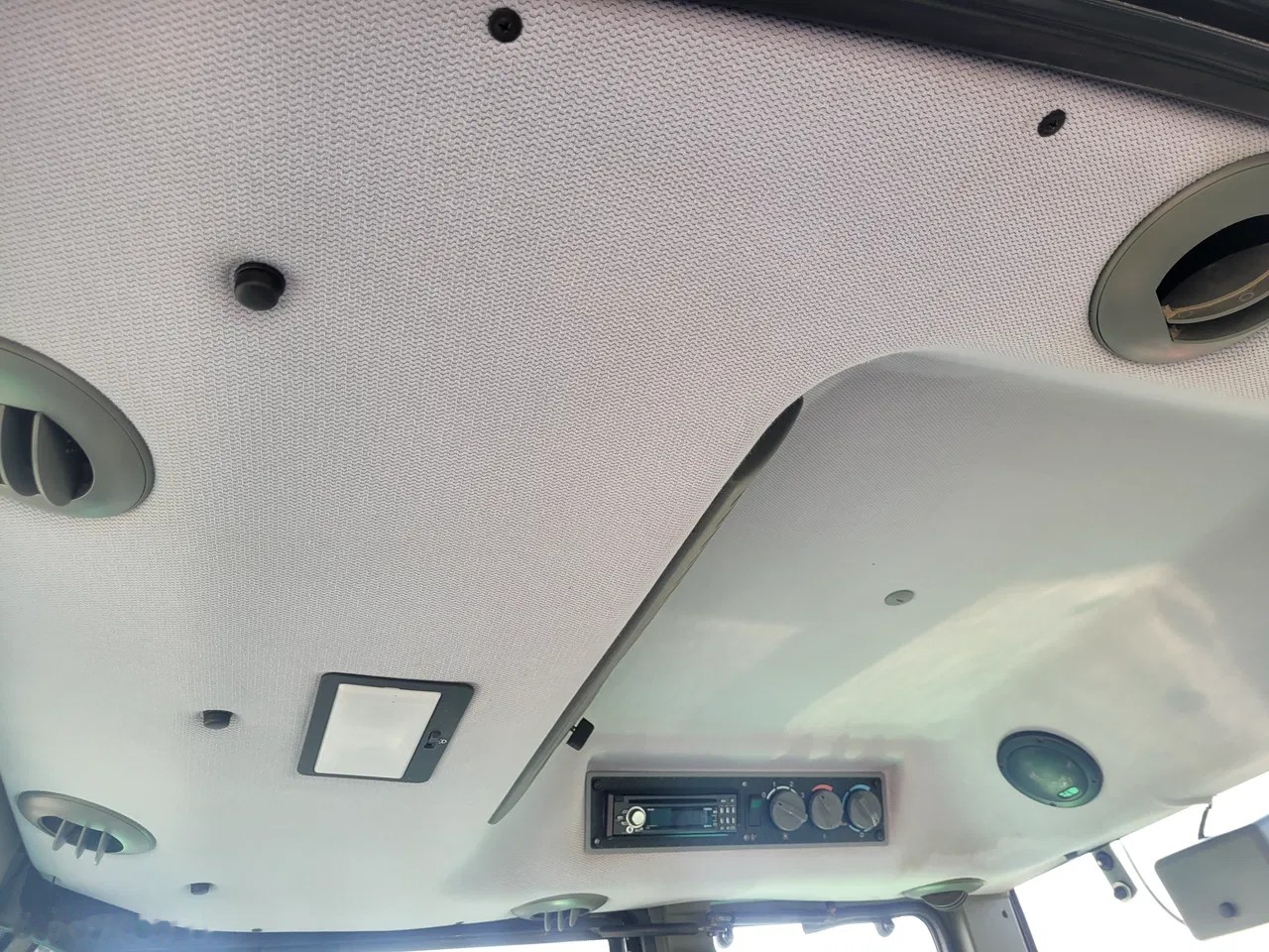 2006 Valtra T 120 HI-TECH, 8 954 mth, dovoz Skladom v EÚ — foto 16 z 24