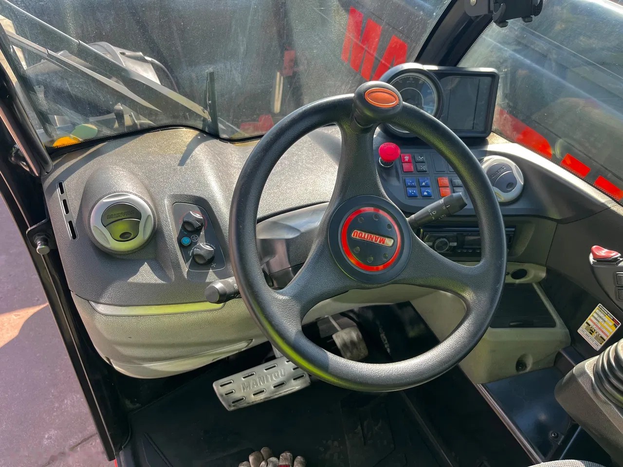 2019 Manitou MLT 940 - 140V+, 9 880 mth, dovoz Skladom v EÚ — foto 13 z 15