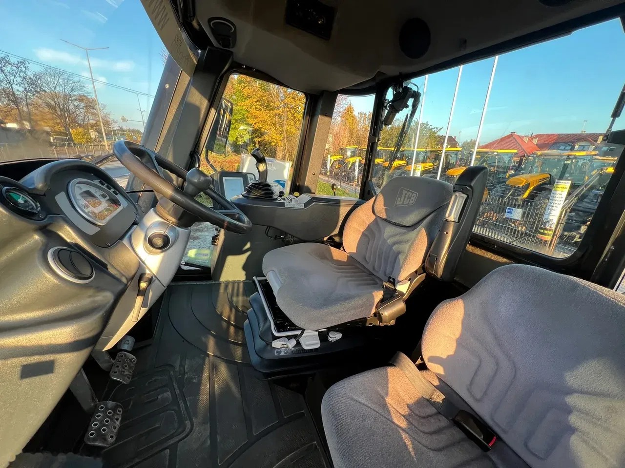 2011 JCB Fastrac 3230 Xtra, dovoz Skladom v EÚ — foto 15 z 24