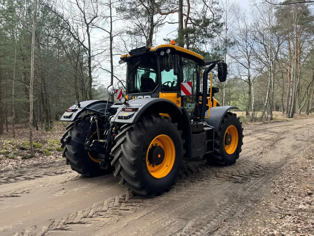 2022 JCB FASTRAC, dovoz Skladom v EÚ — foto 6 z 24