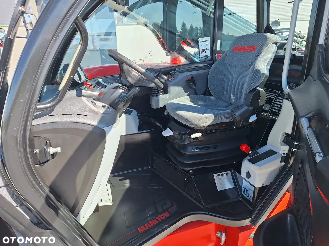 2023 Manitou TELESKOPICKÝ, 2 685 mth, dovoz Skladom v EÚ — foto 5 z 10