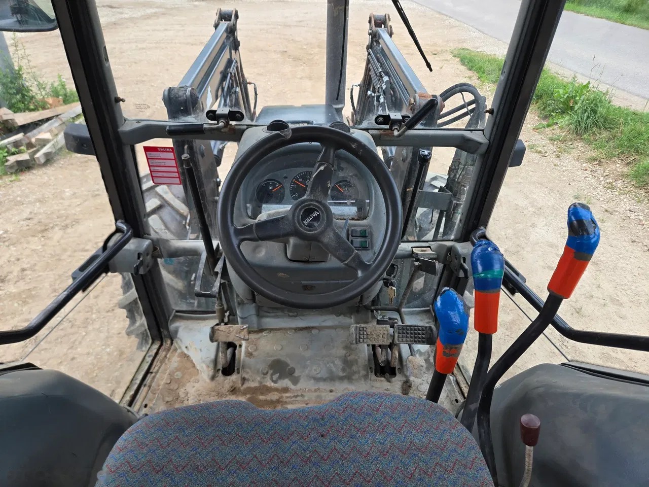 2004 Valtra A-95 4WD, dovoz Skladom v EÚ — foto 8 z 8