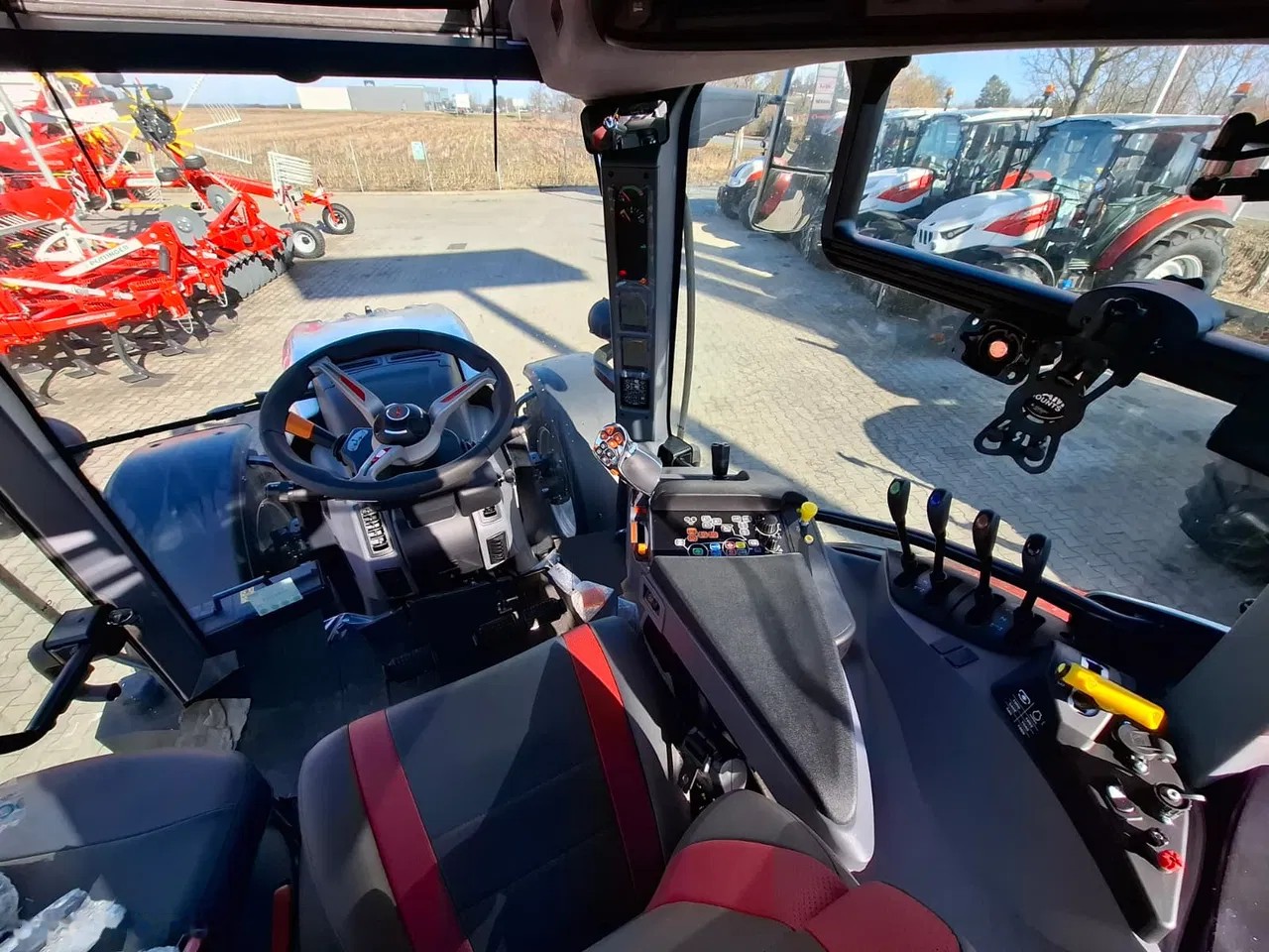 2025 Steyr Profi 4125, dovoz Skladom v EÚ — foto 8 z 9