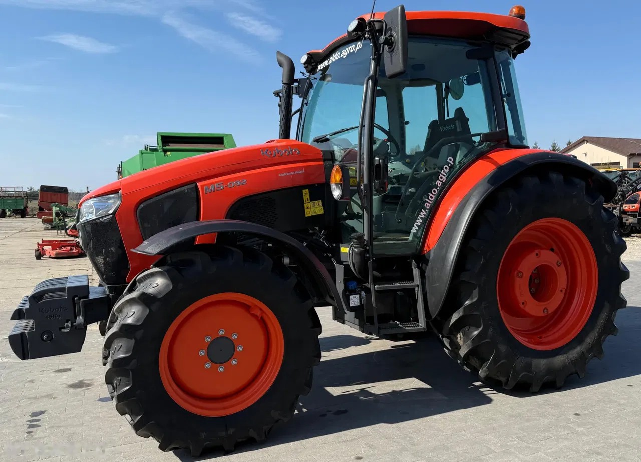 2022 Kubota M5-092, 1 720 mth, dovoz Skladom v EÚ — foto 7 z 15
