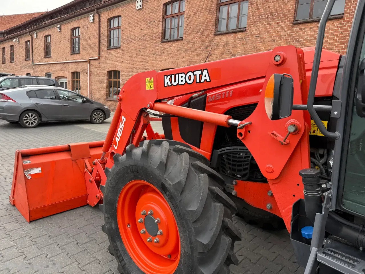 2017 Kubota M5111H-C, 4 864 mth, dovoz Skladom v EÚ — foto 16 z 24