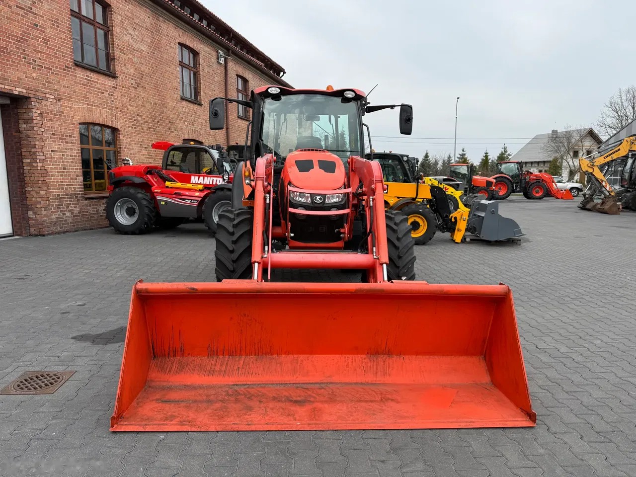 2017 Kubota M5111H-C, 4 864 mth, dovoz Skladom v EÚ — foto 8 z 24