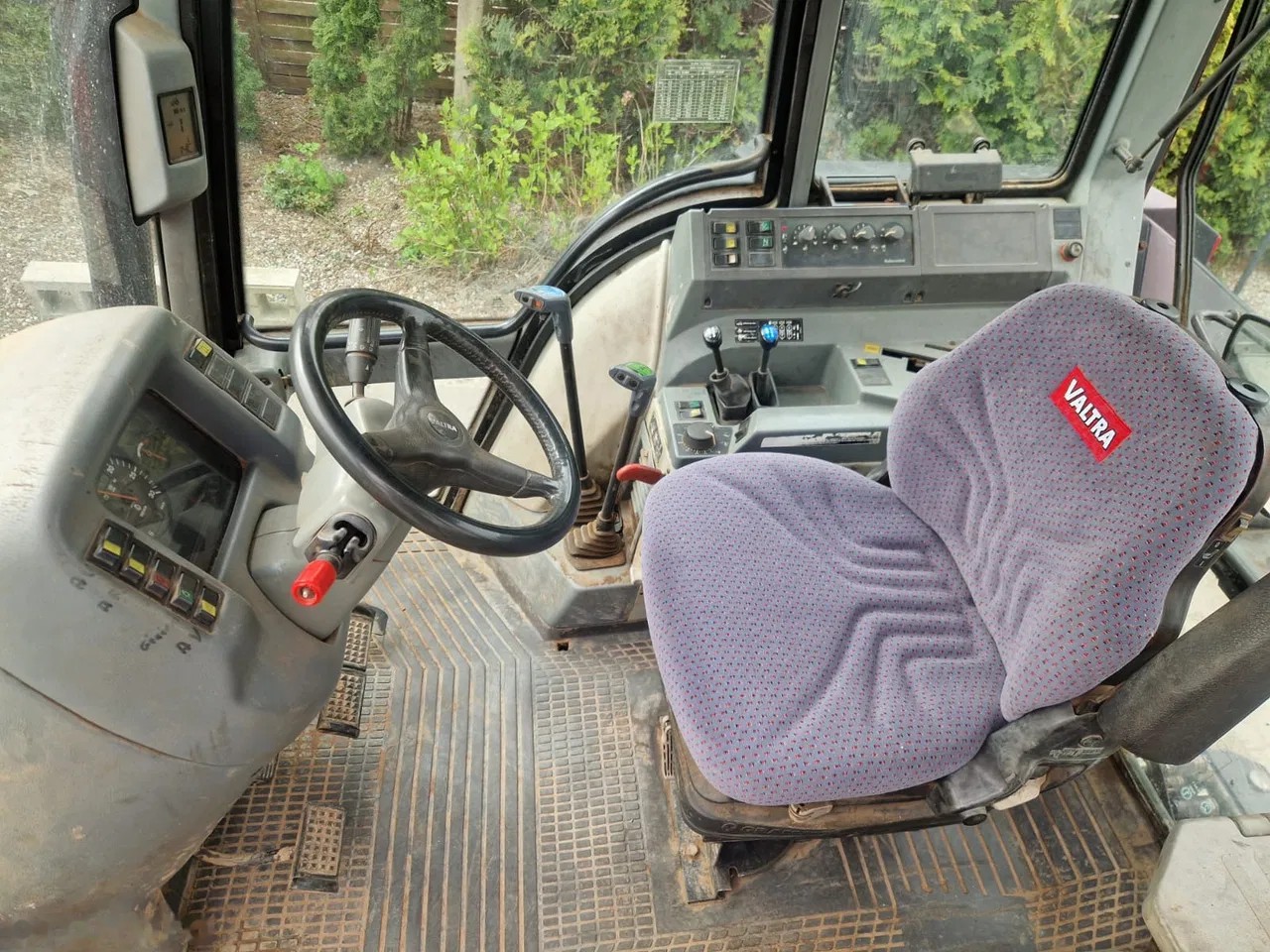 2001 Valtra VALMET, dovoz Skladom v EÚ — foto 8 z 12