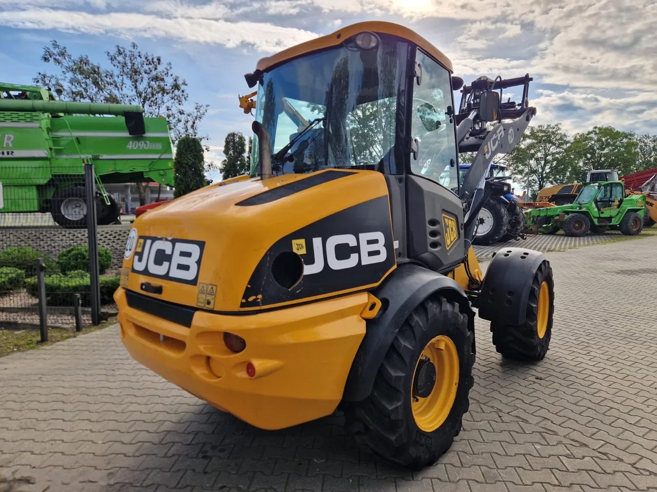 2010 JCB 409, dovoz Skladom v EÚ — foto 3 z 15