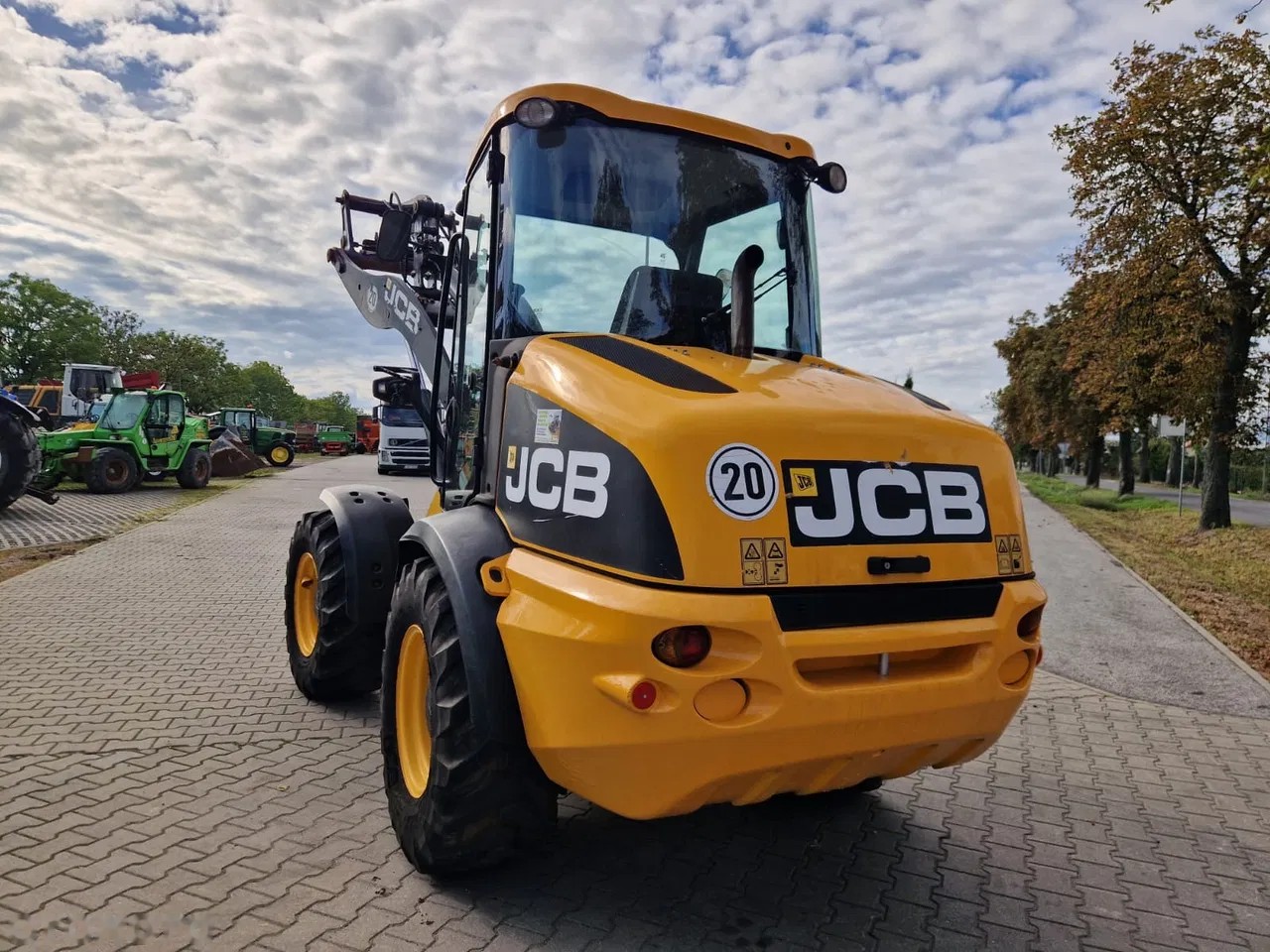 2010 JCB 409, dovoz Skladom v EÚ — foto 8 z 15