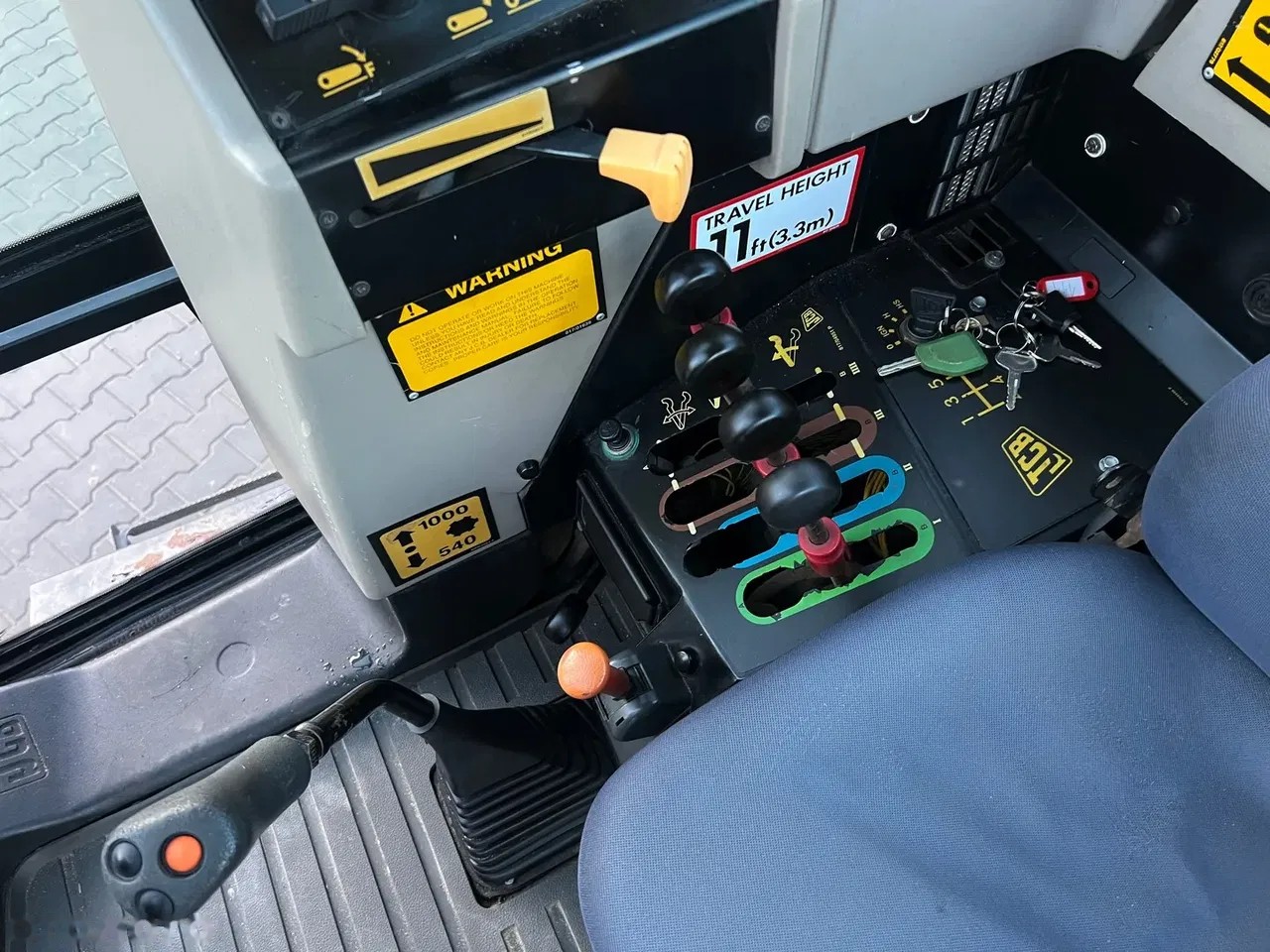2002 JCB FASTRAC 2135, dovoz Skladom v EÚ — foto 13 z 15