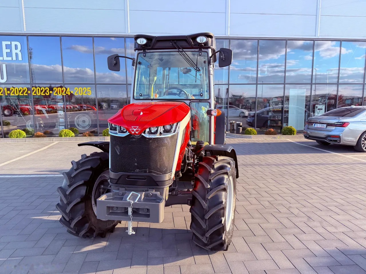 2024 Massey Ferguson 3FR.85, dovoz Skladom v EÚ — foto 2 z 14