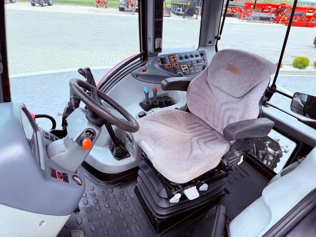 2013 Valtra, 4 100 mth, dovoz Skladom v EÚ — foto 11 z 12