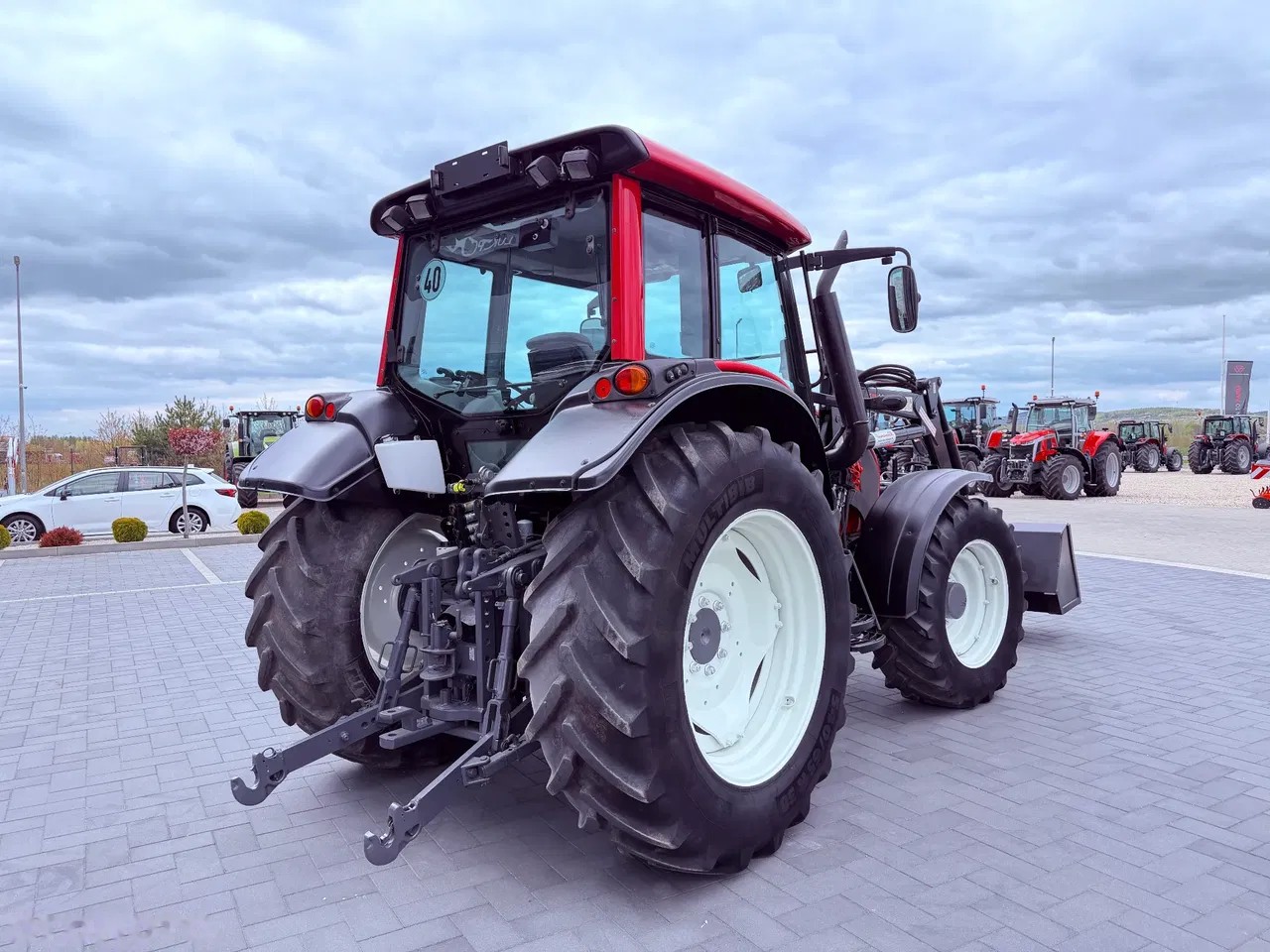 2013 Valtra, 4 100 mth, dovoz Skladom v EÚ — foto 4 z 12