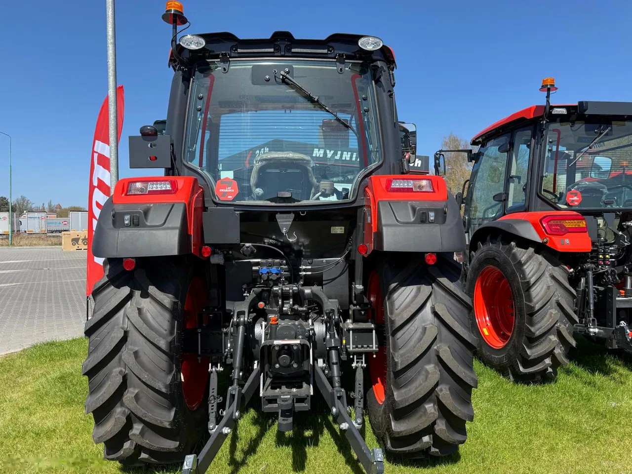 2026 Kioti HX9010, dovoz Skladom v EÚ — foto 8 z 22