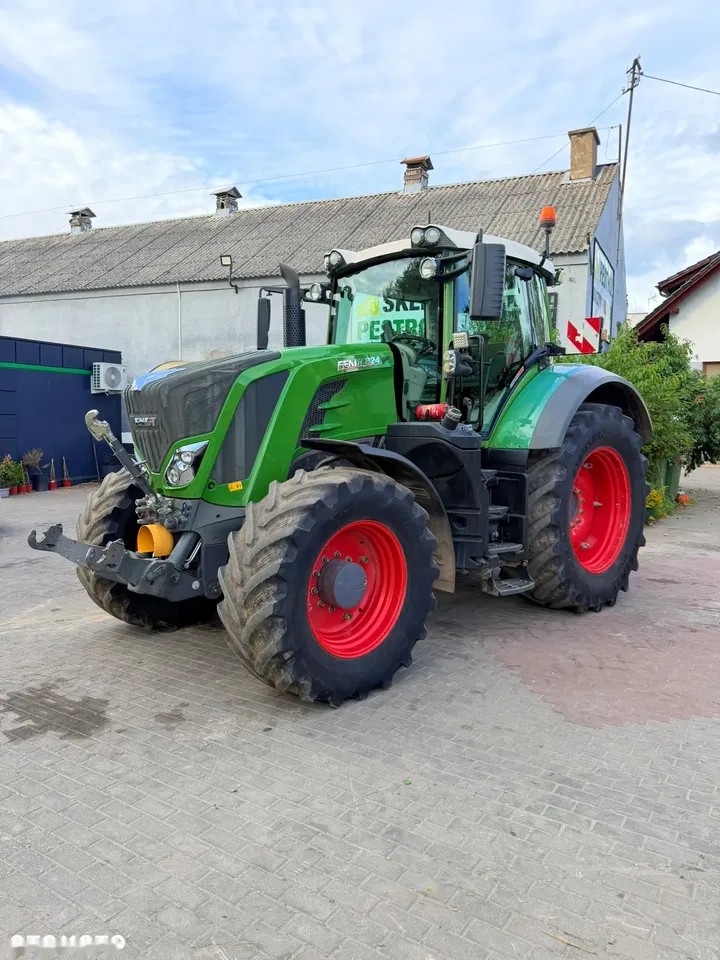 2017 Fendt 824 Vario Profi Plus, 7 625 mth, dovoz Skladom v EÚ — foto 1 | AMECAR 2017 Fendt 824 Vario Profi Plus, 7 625 mth, dovoz Skladom v EÚ — foto 1